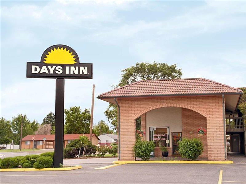 Days Inn By Wyndham Richland Exteriör bild