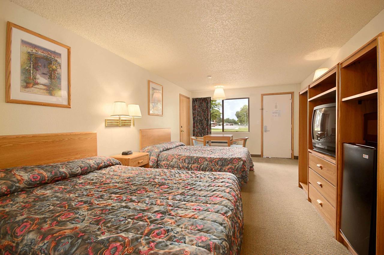 Days Inn By Wyndham Richland Rum bild